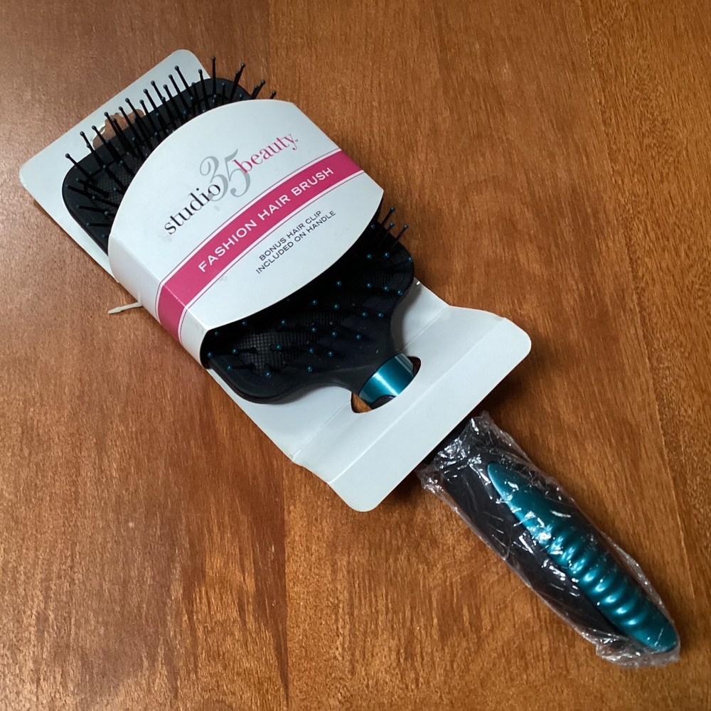 Studio 35 Beauty Fashion Hair Brush New